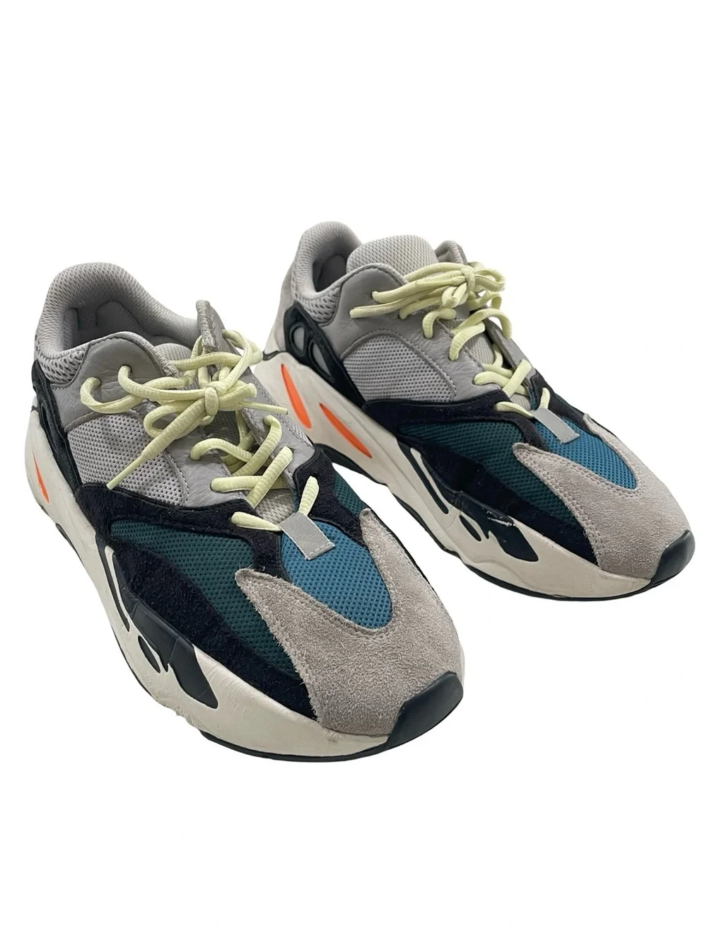 2018 Adidas Yeezy YZY Boost 700 Wave Runner Mens Size 10.5 (Retail Price $300)